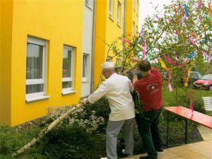 Maibaumstellen Haus Edelberg 2013