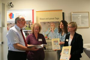 Ausstellungseröffnung Blaue und graue Tage