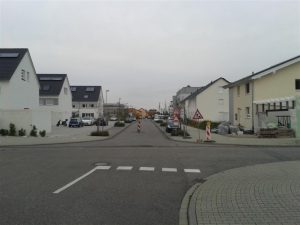 Berliner Allee im Oktober 2013 vor dem Aufbringen der Asphaltdeckschicht