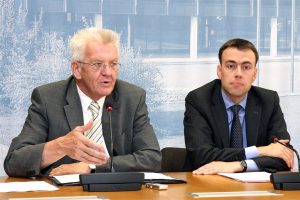 Ministerpräsident Winfried Kretschmann (l.) und Finanz- und Wirtschaftsminister Nils Schmid (r.)