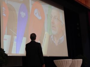 Regierungssprecher Hoogvliet zeigt Video