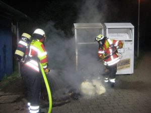 Brand Altkleidercontainer