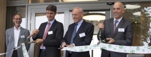 Olaf Schwabe, Dr. Dirk Reischig und Patrick Krauth (v. l.) eröffneten das Besucherzentrum © DHU