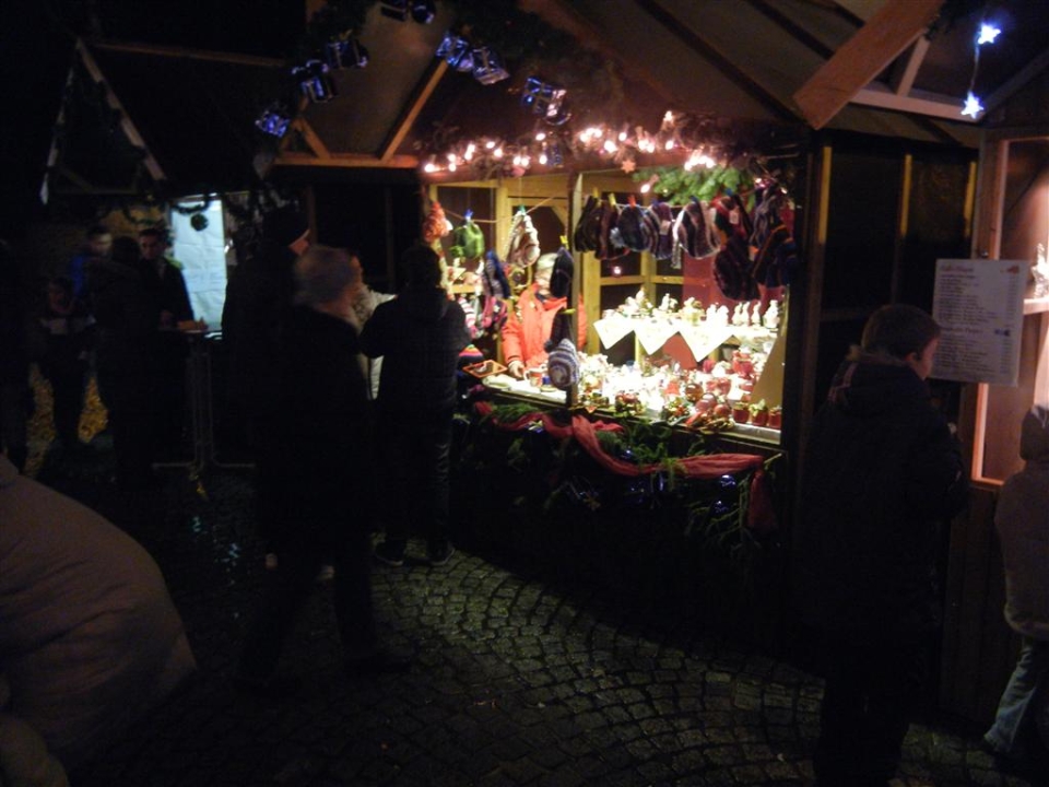 2012-12-16-weihnachtsmarkt-blankenloch-040