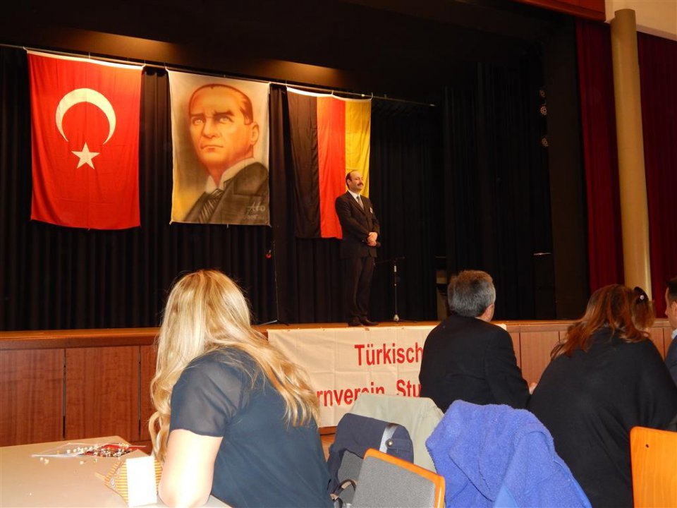Begrüßung durch den Vorsitzenden Suat Ulusoy Begrüßung