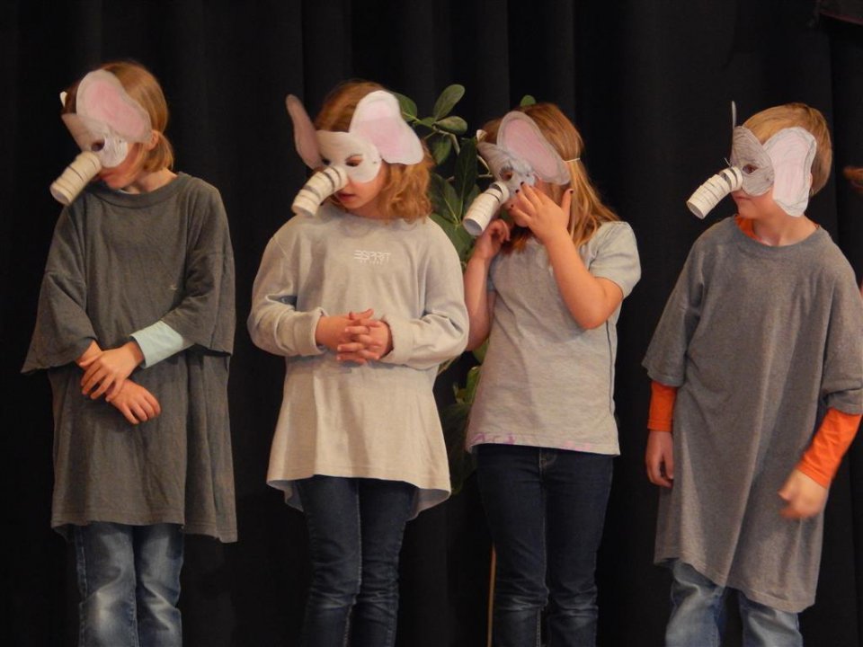 Musikspiel zum Buch "Elmar" der Richard-Hecht-Schule Spöck Musikspiel "Elmar"
