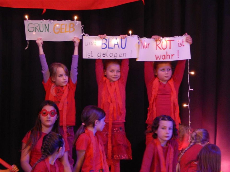 Klasse 2 der Pestalozzi-Schule Blankenloch Das Vierfarbenland