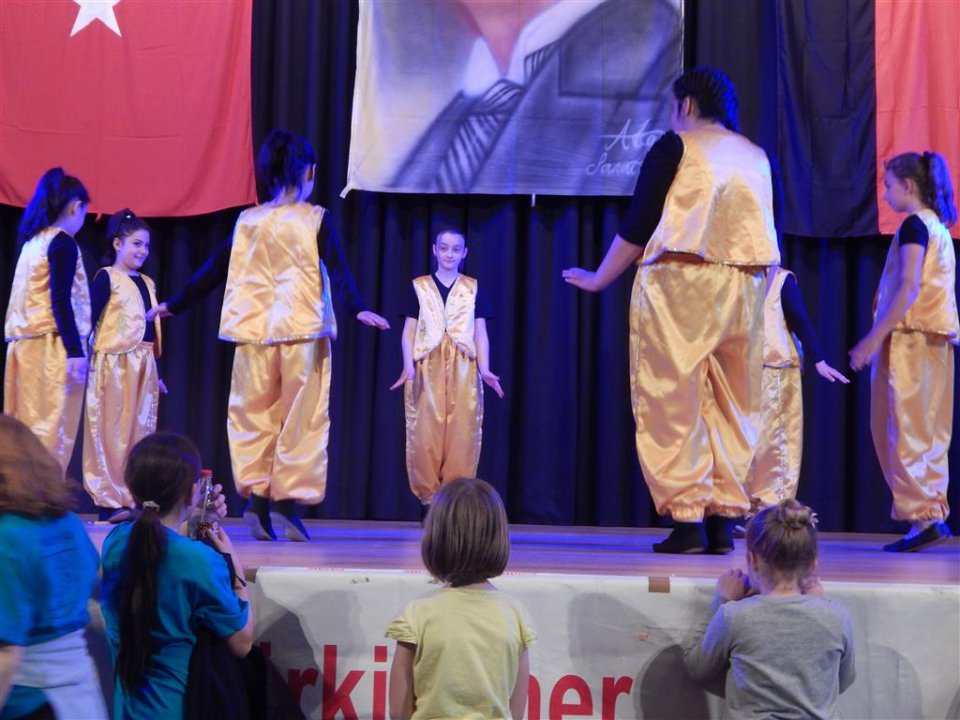 Türkische Folkloregruppe
