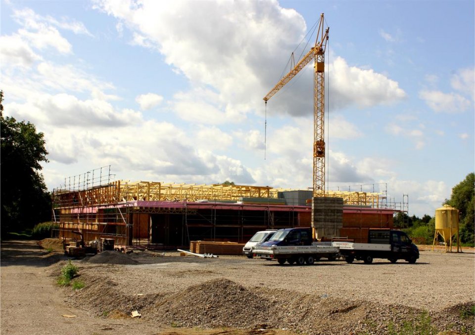 11. August 2014, Foto: K.-F. Schöpp Bau des Dachstuhls