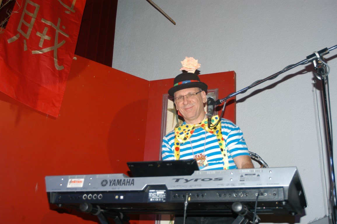 Musikalische Begleitung des Abends: Wolfgang Gerhard.