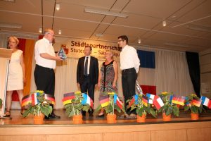 Geschenkübergabe
