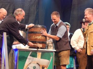 Oktoberfest 2015: Fassanstich