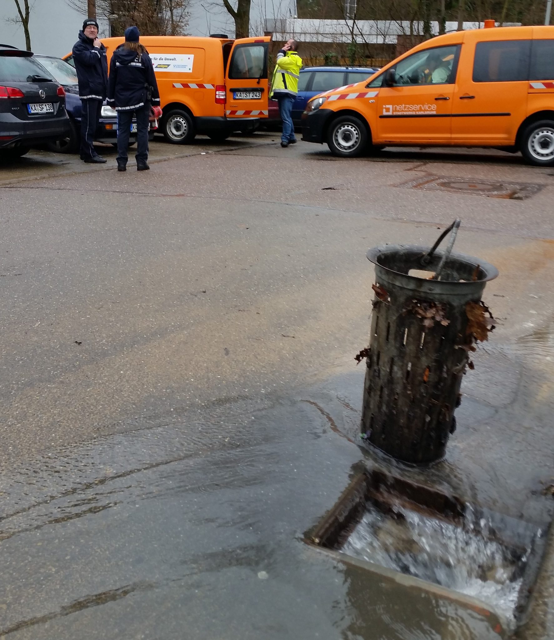 Bruch der Hauptwasserleitung in Karlsruhe