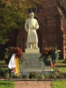 Kriegerdenkmal am Volkstrauertag