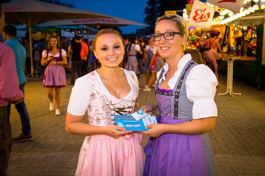 Gewinnerin beim meinstutensee.de-Oktoberfest-Gewinnspiel