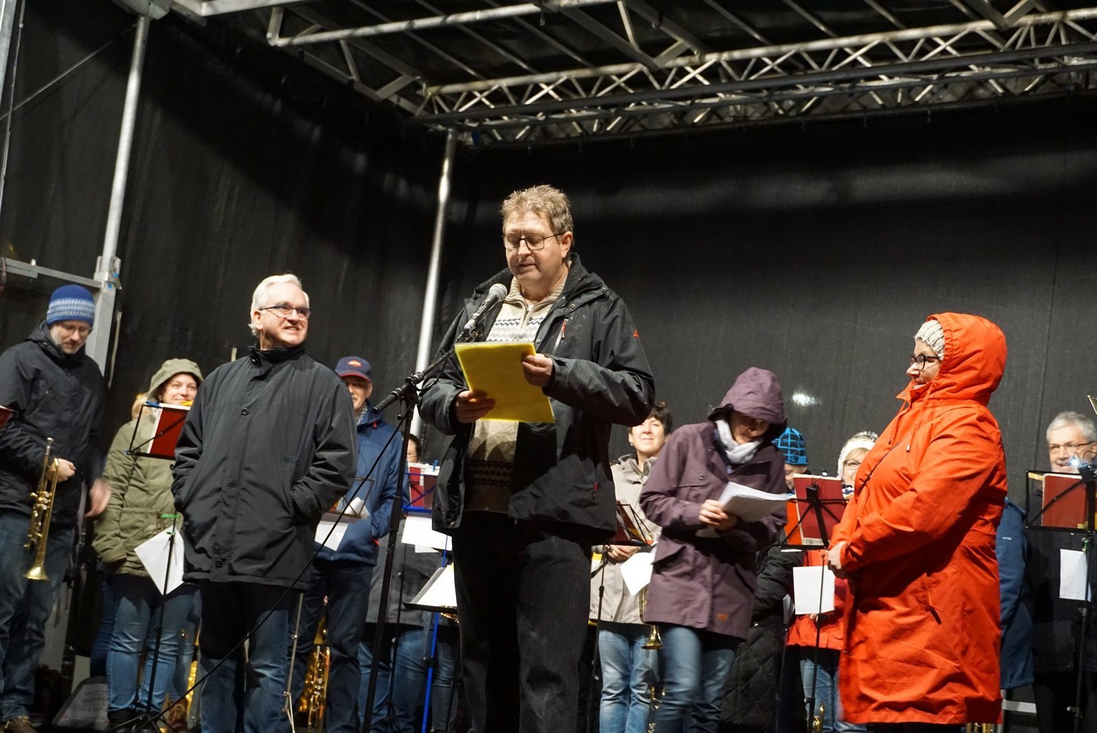 Pfarrer Lothar Eisele, Ortsvorsteher Manfred Beimel, OB Petra Becker