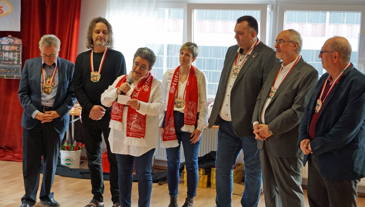 Politik und Verwaltung: Hanspeter Gaal, Sven Schiebel, OB Petra Becker, Tamara Schönhaar, Ansgar Mayr, Klaus Demal, Wolfgang Sickinger (v.l.)