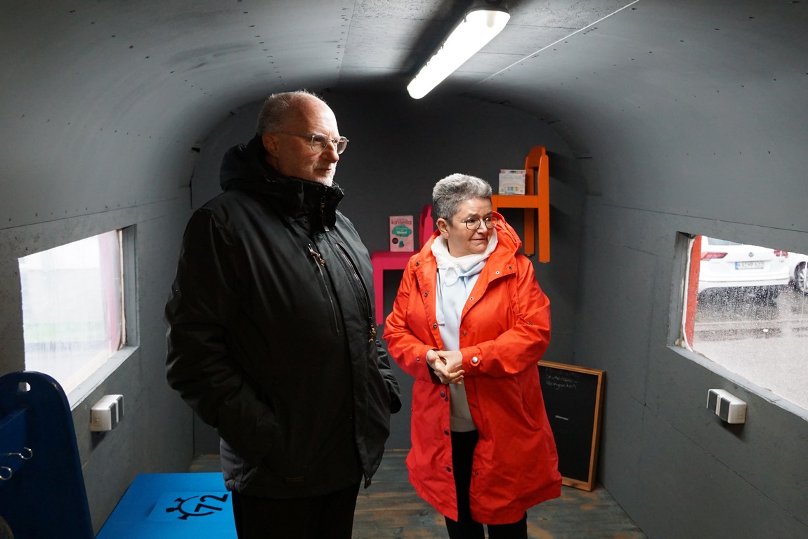 Pfarrer Jens Maierhof und OB Petra Becker
