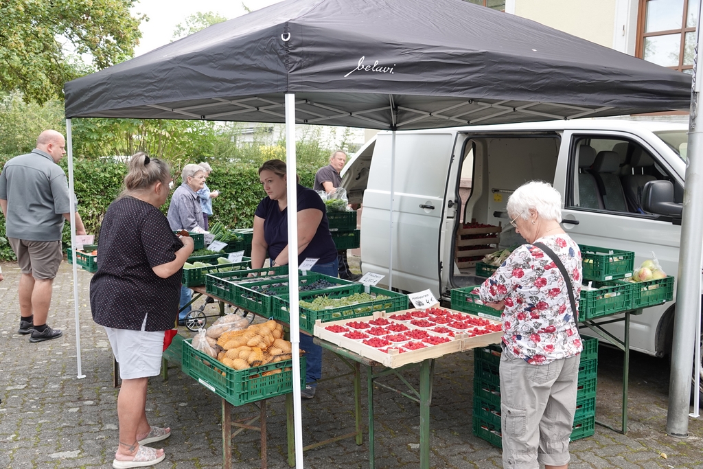 Erster Friedrichstaler Wochenmarkt