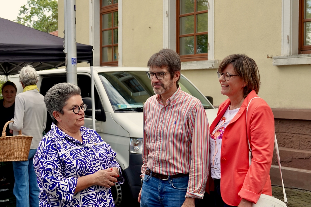 OB Petra Becker, Ortsvorsteher Lutz Schönthal, Wirtschaftsförderin Petra Schwab