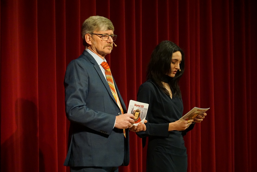 Doppelmoderation: Klaus und Nadja Mayer