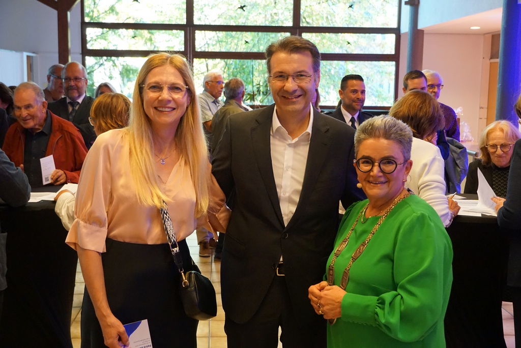 Becker mit ihrem Nachfolger Frank Burkard
