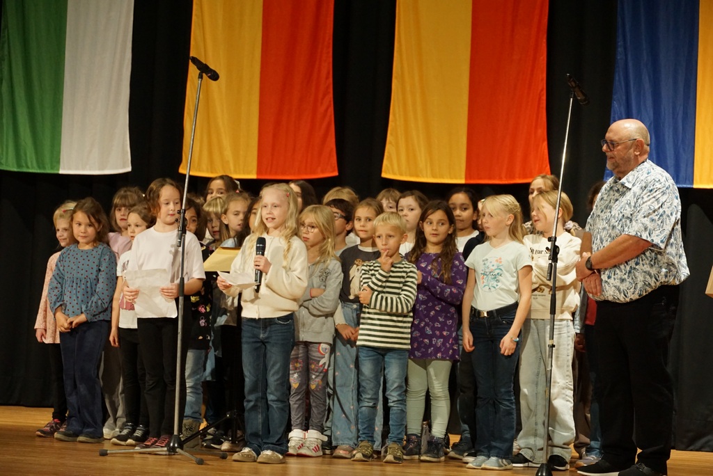 Schulchor der Friedrich-Magnus-Grundschule Friedrichstal
